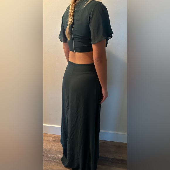 Evening gown - Picture 2 of 3